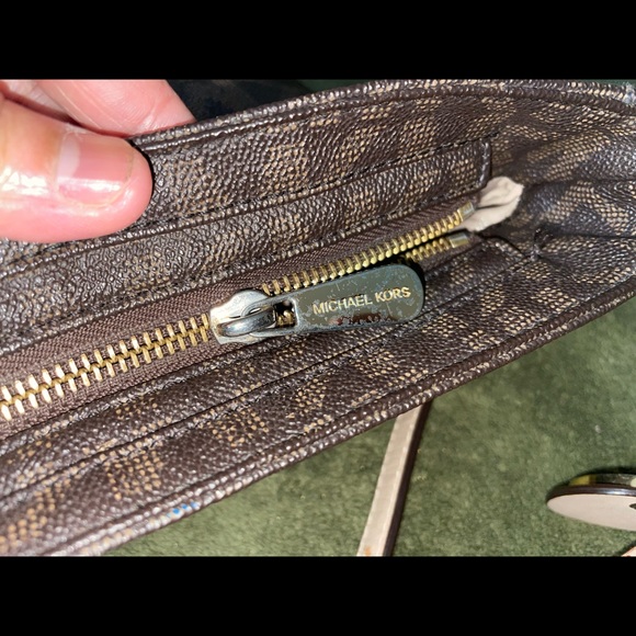 🌸MICHAEL KORS Crossbody bag🌸 - Picture 6 of 16